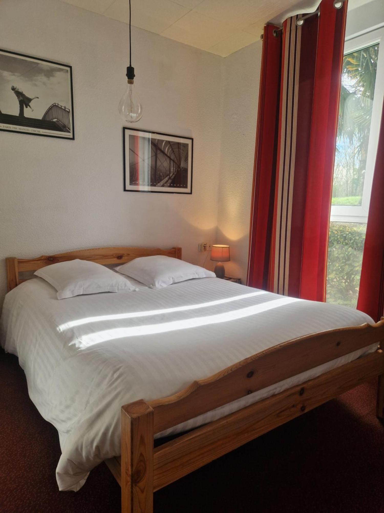 Agape Hotel Niort- Bessines מראה חיצוני תמונה