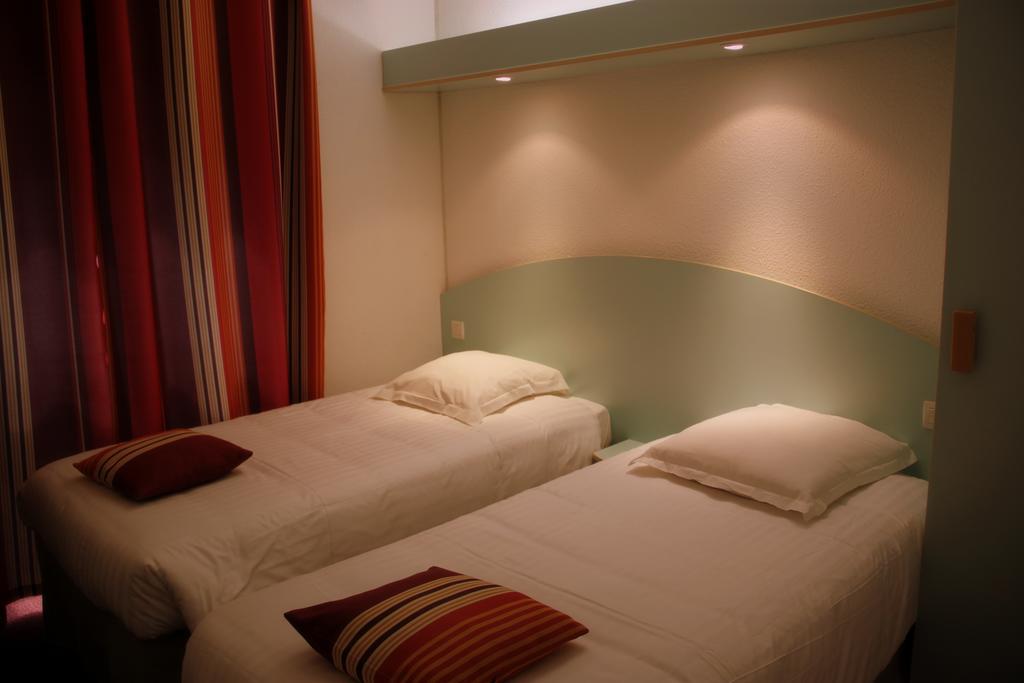 Agape Hotel Niort- Bessines מראה חיצוני תמונה