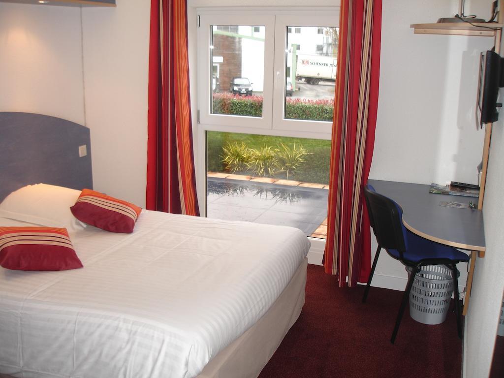 Agape Hotel Niort- Bessines חדר תמונה