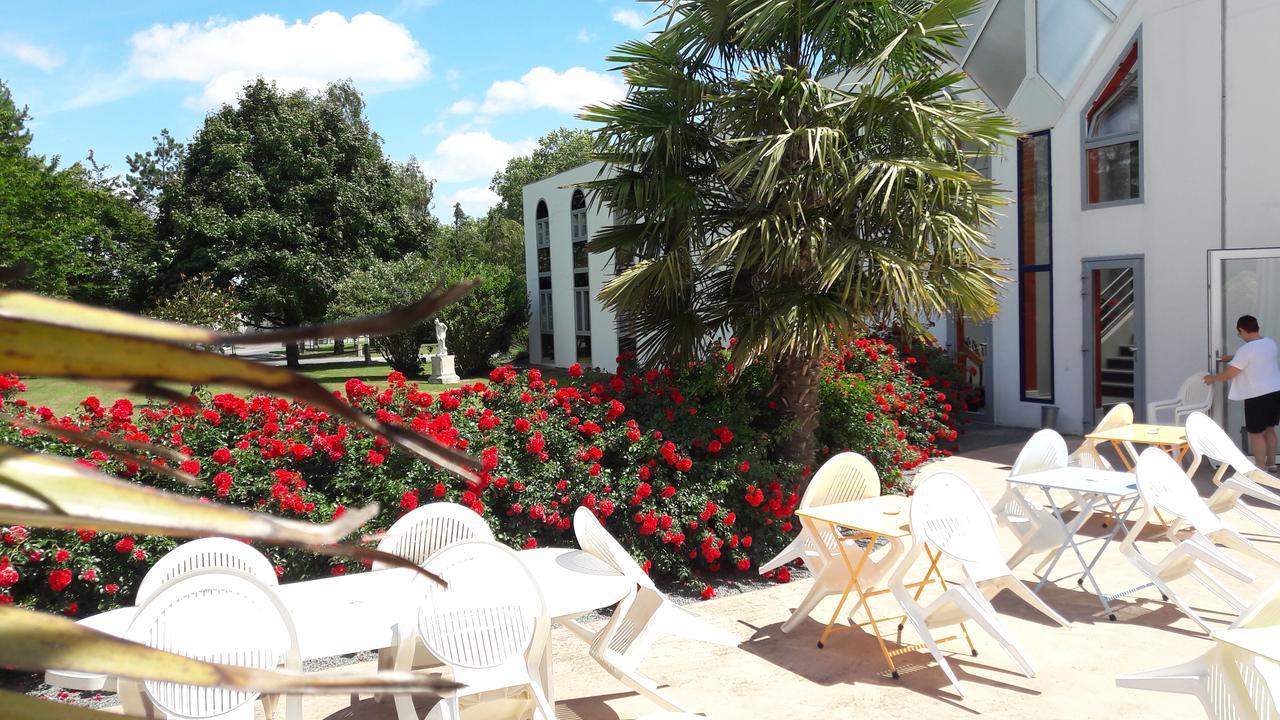 Agape Hotel Niort- Bessines מראה חיצוני תמונה